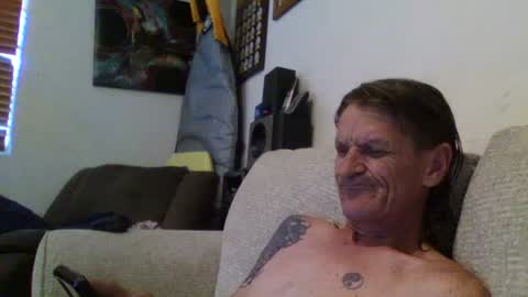 Snapshot of niceozziecockxxx chatting on March 2025 07:08:02 AM Sexiishaine online show from March 2025 07:08:02 AM