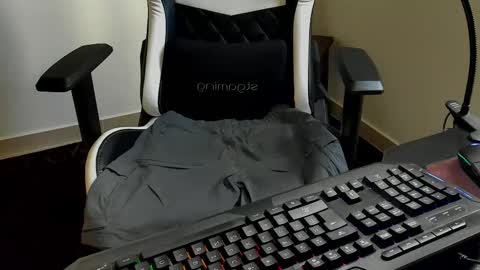 Camila And Steeven online show from October 2025 07:03:01 PM