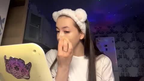 Snapshot of nicholecakmak chatting on November 2025 10:28:01 AM Ellie online show from November 2025 10:28:01 AM