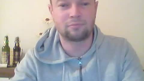 nick1990b online show from February 2025 07:58:01 PM