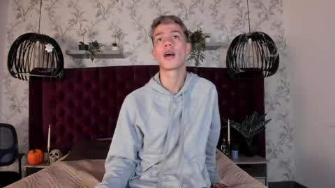 Nick  online show from October 2025 12:09:01 PM