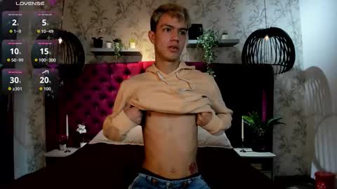 Nick  online show from November 2025 12:13:01 PM