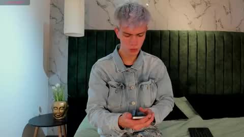 Nick  online show from December 2025 12:20:01 PM