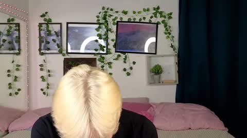 Nick online show from January 2025 10:31:02 AM