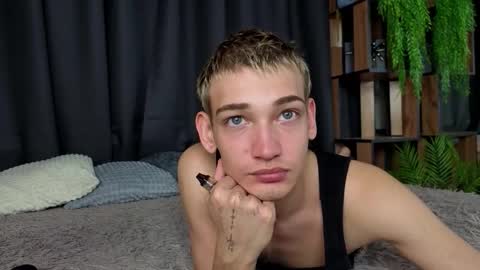 Nick online show from October 2025 07:42:02 PM