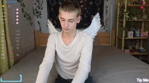 Nick online show from October 2025 06:42:02 PM