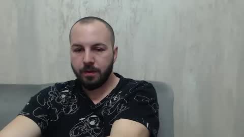 Julian online show from January 2025 09:53:02 PM