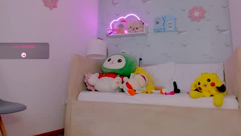 Nicolas online show from February 2025 06:24:01 PM