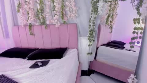 nicky_bonny18 online show from February 2026 12:23:02 PM