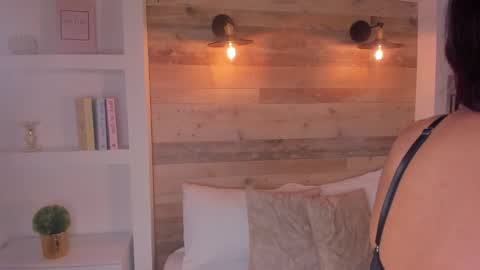 Nicky  online show from October 2025 03:03:02 AM