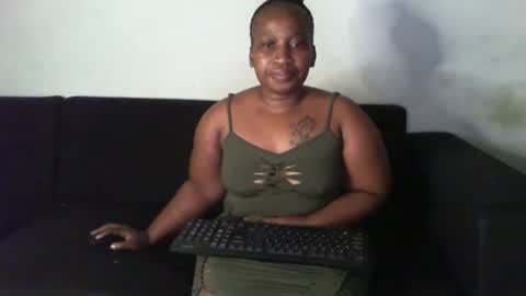 nickynoble online show from May 2026 11:36:01 PM