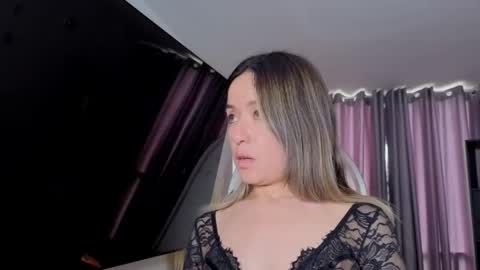 Nicky online show from April 2026 07:10:01 PM