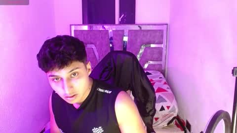 Snapshot of nickyyhot chatting on November 2025 03:21:02 AM NICOLAS online show from November 2025 03:21:02 AM