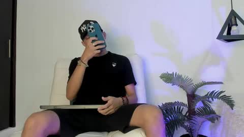 nico_saint_ online show from May 2026 11:29:01 AM