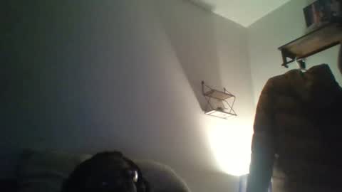 dickson85 online show from April 2026 06:18:01 AM