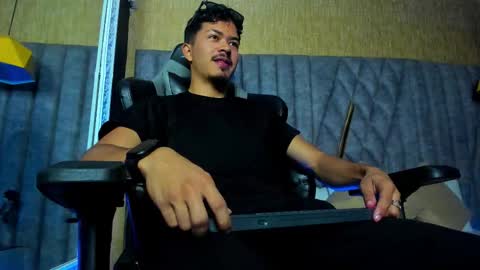 Snapshot of nicolaikarav chatting on February 2026 12:12:01 PM Nicolai online show from February 2026 12:12:01 PM