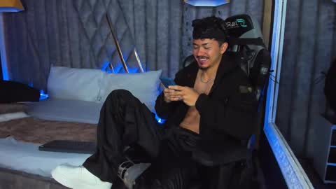 Snapshot of nicolaikarav chatting on February 2026 12:05:02 PM Nicolai online show from February 2026 12:05:02 PM