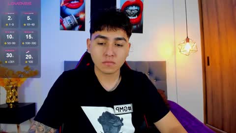 nicolas_james_sc online show from October 2025 01:34:02 PM