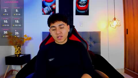 nicolas_james_sc online show from November 2025 02:05:04 PM