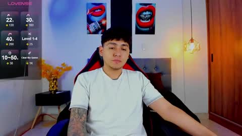 nicolas_james_sc online show from November 2025 12:45:02 PM