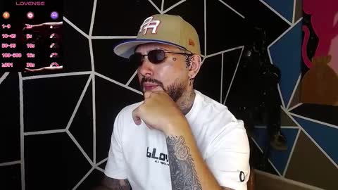 nicolas online show from November 2025 01:49:02 AM