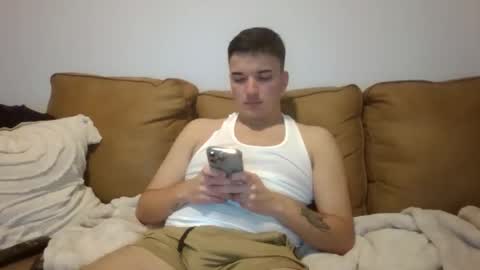 nicolasc32 online show from December 2025 02:06:02 AM