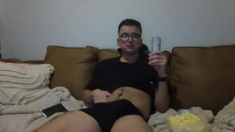 nicolasc32 online show from December 2025 03:38:02 AM