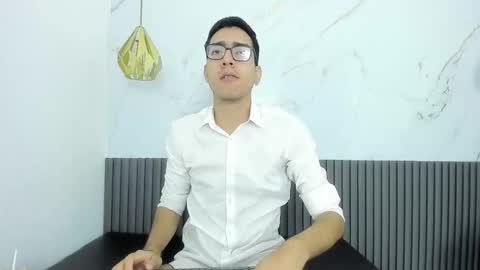 nicolasfine online show from January 2026 11:57:02 AM