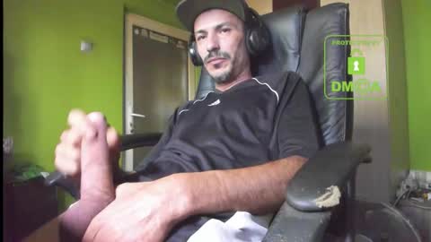 Snapshot of nicolasguy chatting on September 2025 05:19:02 AM L. Nicolas online show from September 2025 05:19:02 AM