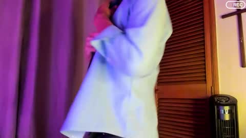 nicolasrodrii online show from September 2025 12:45:02 AM