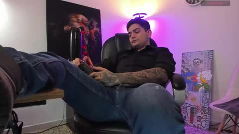 Nicolas Fellener online show from November 2025 03:07:01 AM