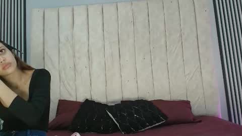 nicole_and_thiago online show from October 2025 09:02:01 PM
