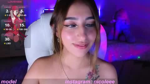 Nicole online show from October 2025 12:40:02 AM