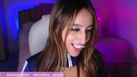 Nicole online show from May 2026 06:37:02 PM