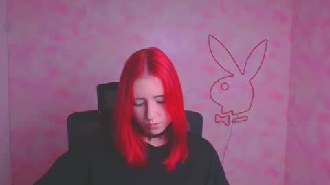 Nicole online show from November 2025 12:37:01 PM