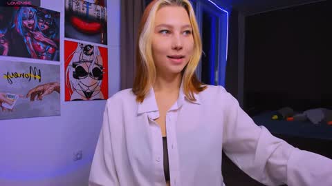 Nicole online show from December 2024 11:57:01 PM