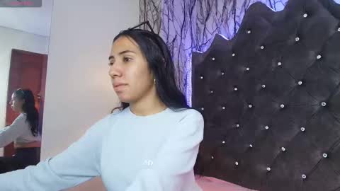 Snapshot of nicole_samantha chatting on September 2025 11:42:01 AM Samantha online show from September 2025 11:42:01 AM