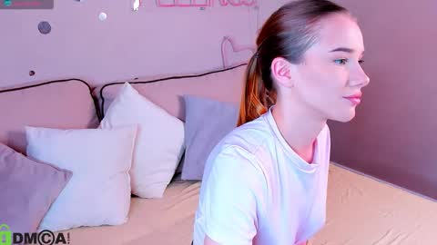 Nicole  My schedule for the week 2 GMT  9am-15pm  Mo Tu Th Fr online show from February 2026 09:48:01 AM