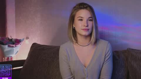 Nicole online show from December 2024 09:45:02 AM