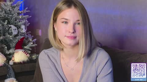 Snapshot of nicole_w00 chatting on December 2024 04:35:02 PM Nicole online show from December 2024 04:35:02 PM