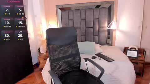 N A T A L I A online show from September 2025 08:00:02 PM