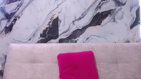 nicolle gomes online show from November 2025 10:31:01 PM