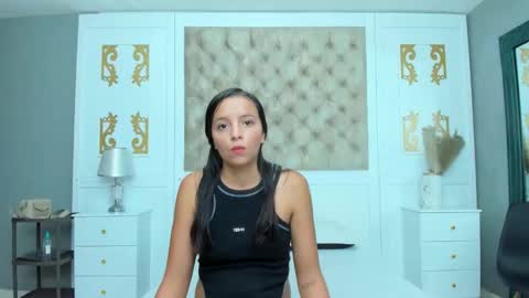 Nicolle online show from March 2026 01:37:01 PM