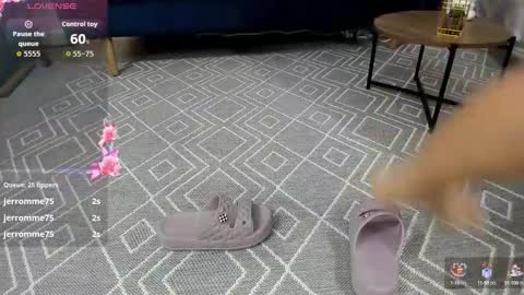 Nicolle Lima online show from September 2025 11:52:01 PM