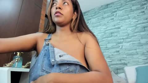 nicollesofia3 online show from March 2025 12:11:02 AM