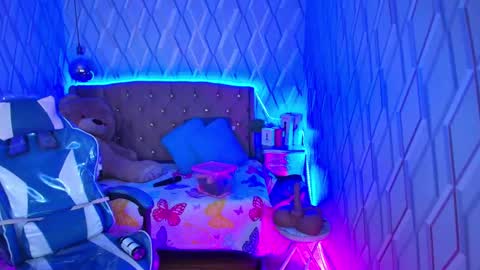 Snapshot of nicolletaylorq chatting on October 2025 03:14:01 AM Nicolle Miley online show from October 2025 03:14:01 AM