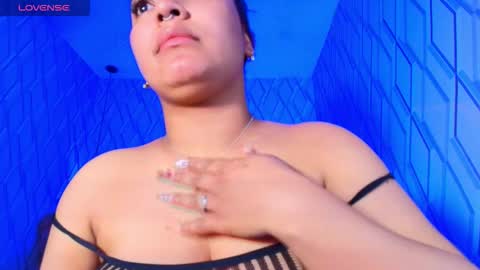 Snapshot of nicolletaylorq chatting on November 2025 01:59:02 AM Nicolle Miley online show from November 2025 01:59:02 AM