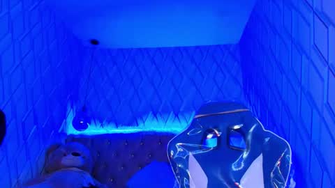 Snapshot of nicolletaylorq chatting on November 2025 04:04:01 AM Nicolle Miley online show from November 2025 04:04:01 AM