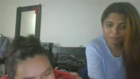 Snapshot of nicollgreen chatting on September 2025 02:04:01 AM NicollGreen online show from September 2025 02:04:01 AM