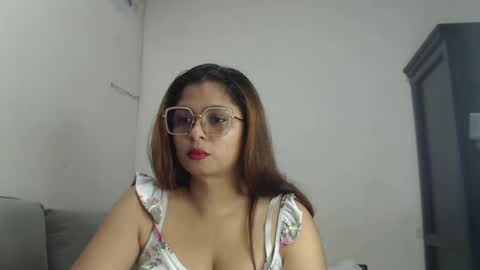 Snapshot of nicollgreen chatting on September 2025 01:49:02 PM NicollGreen online show from September 2025 01:49:02 PM